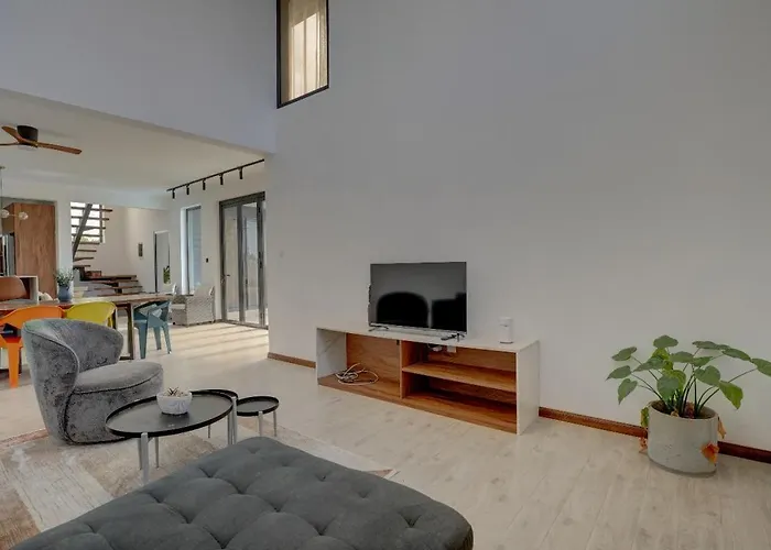 Seaview Villa