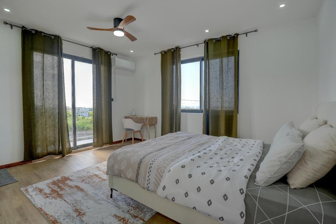 Seaview Villa *